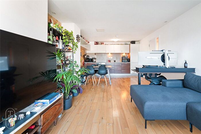 1 Bedroom Flat For Sale In Lolesworth Close, London, E1