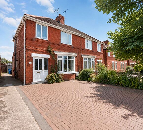 3 Bedroom Semi Detached House For Sale In Doncaster Road, Costhorpe, S81