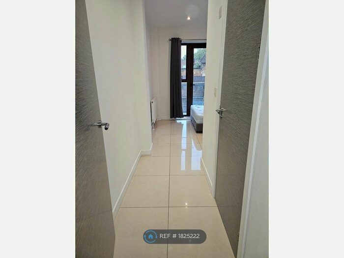 2 Bedroom Flat To Rent In Old Street, London, EC1V