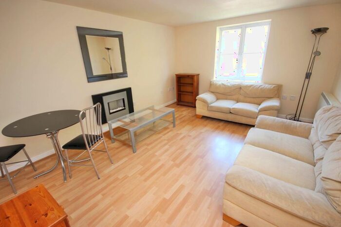 2 Bedroom Flat To Rent In Manley Road, Whalley Range, M16