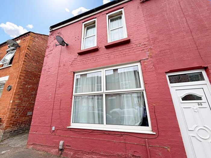 1 Bedroom Flat For Sale In Victoria Street, Grantham, NG31