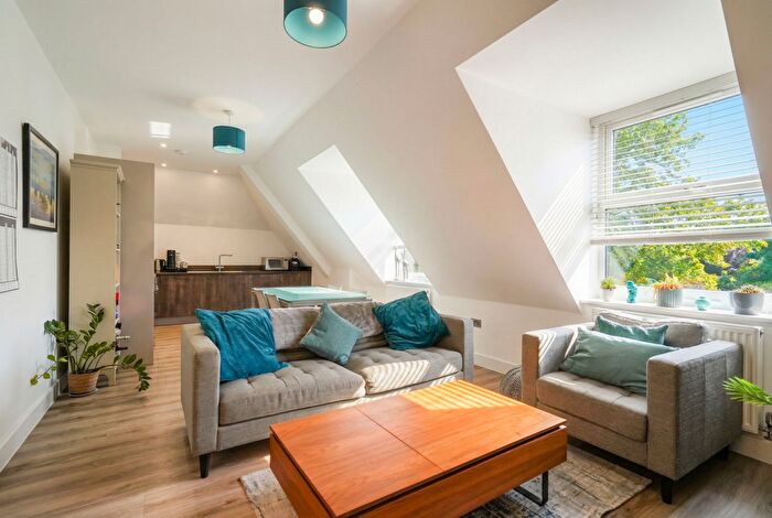 1 Bedroom Apartment For Sale In Royal House, Princes Gate, Solihull, B91