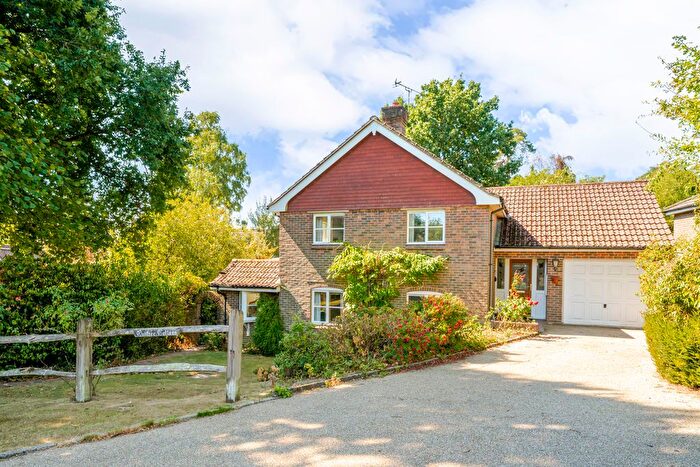 4 Bedroom Detached House For Sale In Firwood Rise, Heathfield, TN21