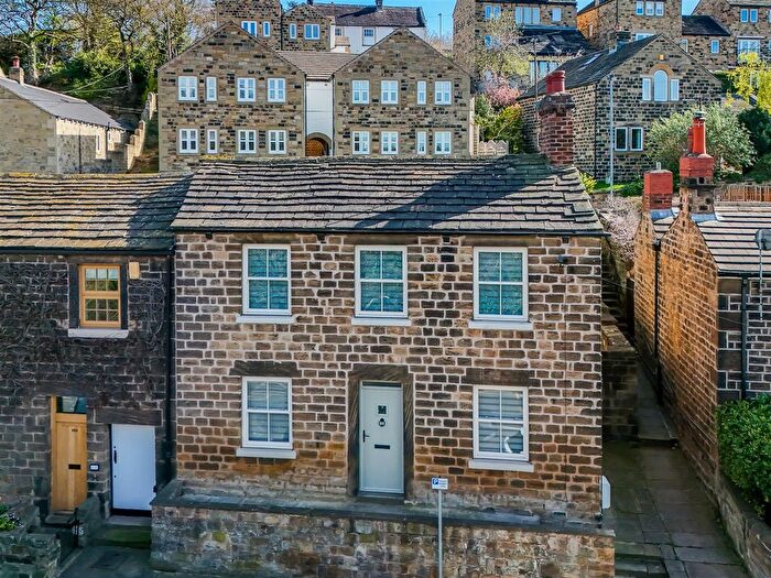 3 Bedroom Link Detached House For Sale In Barnsley Road, Newmillerdam, Wakefield, WF2