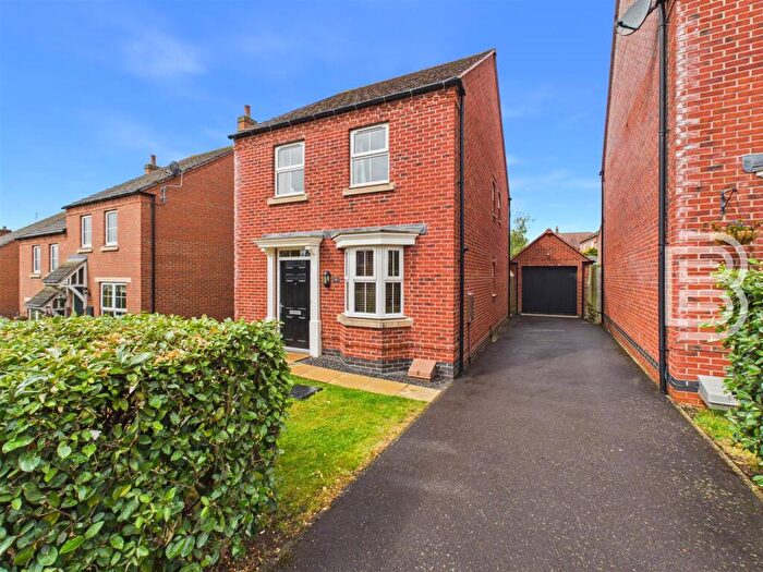 3 Bedroom Detached House For Sale In Plantain Way, Coton Park, Rugby, CV23