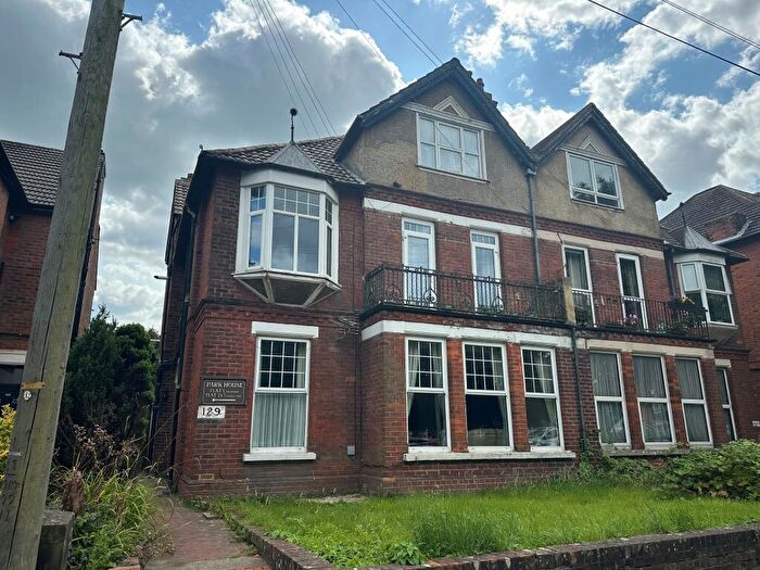 1 Bedroom Flat To Rent In Cheriton Road, Folkestone, CT19