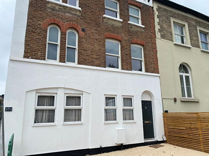2 Bedroom Flat For Sale In Rosendale Road, Dulwich, London, SE21