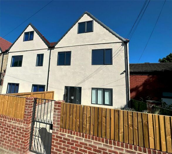 2 Bedroom Flat To Rent In Stainbeck Road, Leeds, West Yorkshire, LS7