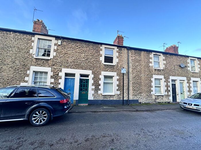 2 Bedroom House To Rent In Vicarage Road, Oxford, OX1