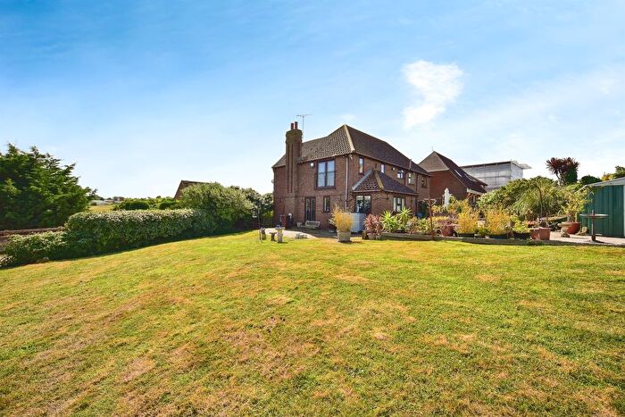 4 Bedroom Detached House For Sale In Baldwin Road, Minster On Sea, Sheerness, ME12
