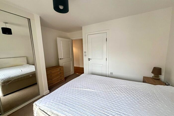 2 Bedroom Flat To Rent In Saxon House, DA17