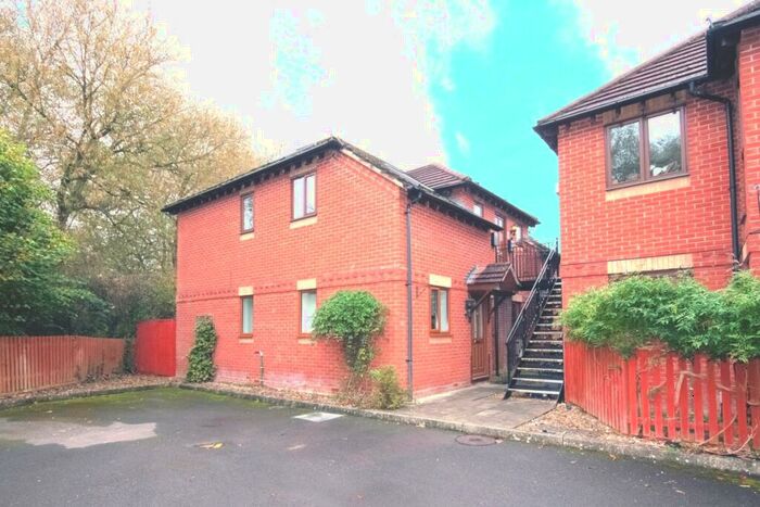2 Bedroom Apartment To Rent In John Towle Close, Oxford, OX1