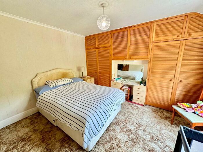 3 Bedroom Semi-Detached House For Sale In Vardre Avenue, Deganwy, LL31