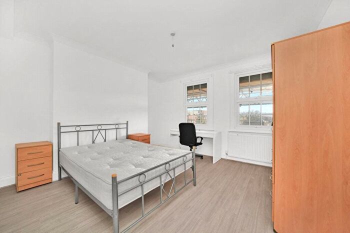 4 Bedroom Flat To Rent In Parkhurst Court, Warlters Road, Holloway, London, N7