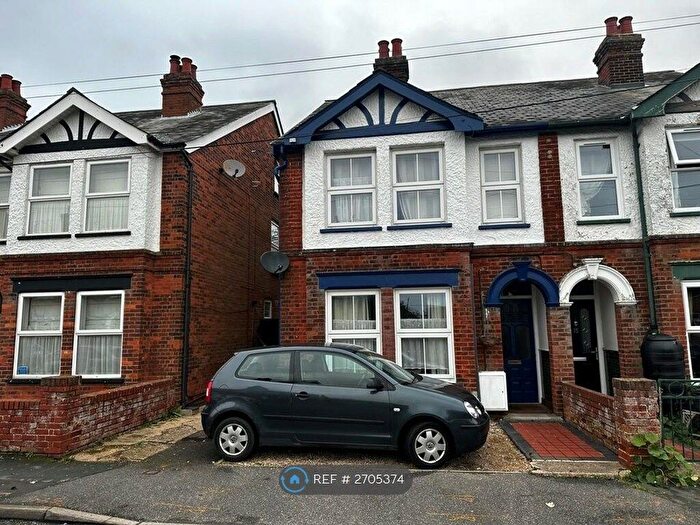 4 Bedroom Semi-detached House To Rent In Carr Avenue, Leiston, IP16