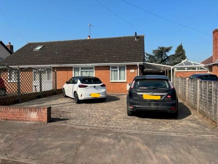 2 Bedroom Bungalow To Rent In Pirton Crescent, Gloucester, GL3