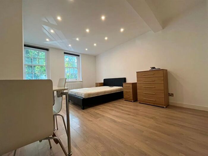 Studio To Rent In Dennington Park Road, West Hampstead, NW6