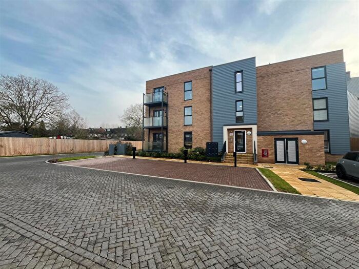 1 Bedroom Flat To Rent In Billing Place, Hitchin, SG4