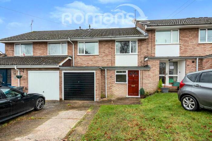 3 Bedroom Terraced House To Rent In Whitley Road, Yateley, GU46