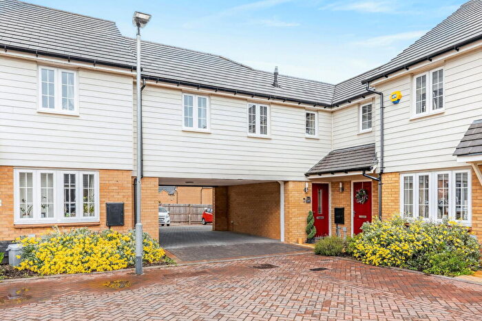 1 Bedroom Coach House For Sale In Lakeside Drive, Wixams, MK42