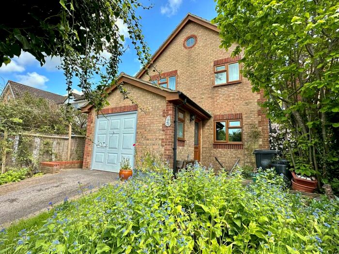 4 Bedroom Detached House To Rent In Rosebery Road, Epsom, KT18