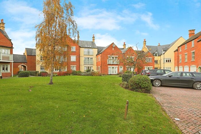 2 Bedroom Flat For Sale In Station Road, Moreton-in-Marsh, Gloucestershire, GL56