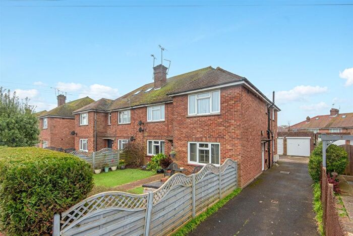 3 Bedroom Flat For Sale In Southview Gardens, Worthing, BN11