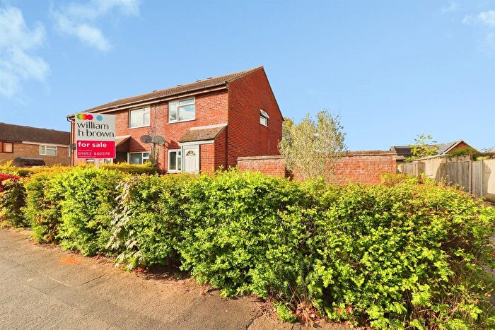 2 Bedroom Semi Detached House For Sale In Lime Tree Avenue, Wymondham, NR18