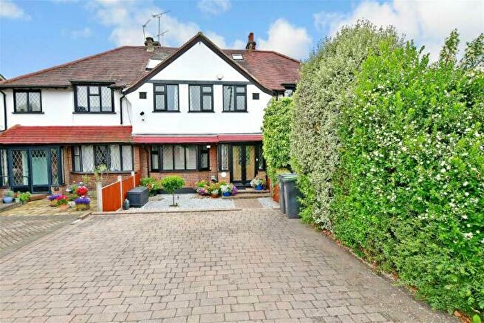 4 Bedroom Terraced House To Rent In Fencepiece Road, Chigwell, IG7
