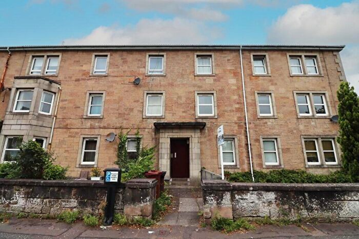 3 Bedroom Flat To Rent In Main Street, Thornliebank, Glasgow, G46