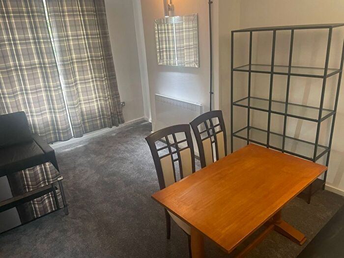 1 Bedroom Flat To Rent In Barton Lane, Manchester, M30