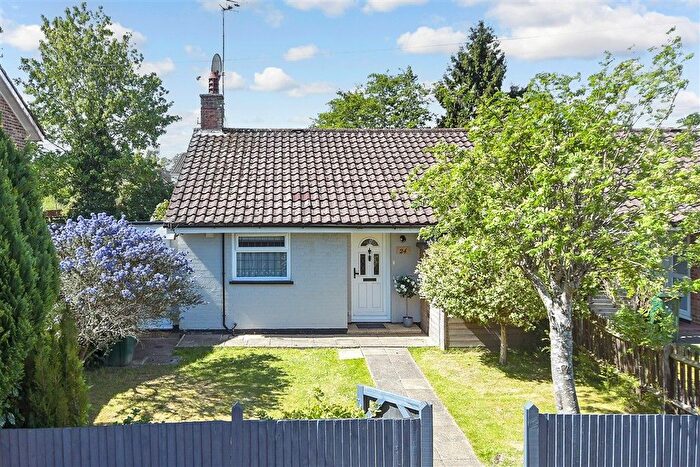 1 Bedroom Terraced Bungalow For Sale In Kirdford Close, Crawley, West Sussex, RH11