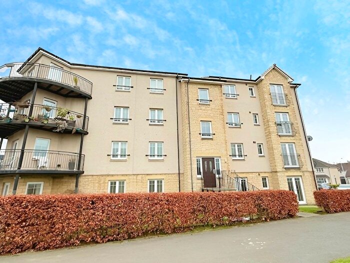 2 Bedroom Flat For Sale In Balfour Gardens, Crystal Gait, Glenrothes, KY6