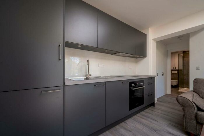 2 Bedroom Flat To Rent In Malden Road, New Malden, KT3