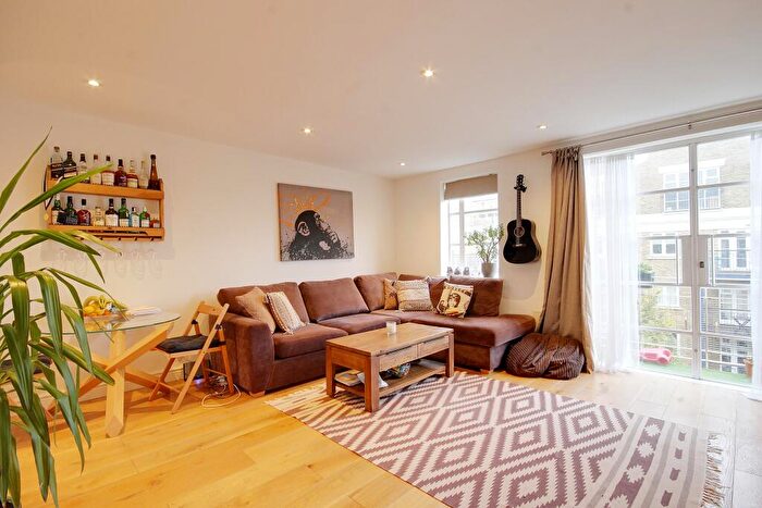 1 Bedroom Flat To Rent In Watergarden, Roy Square, Narrow Street, London, E14