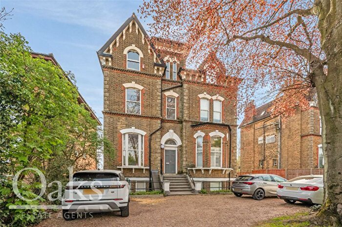 1 Bedroom Flat For Sale In Warminster Road, South Norwood, SE25