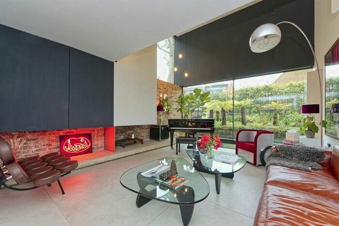 4 Bedroom Detached House To Rent In Walmer Road, London, W11