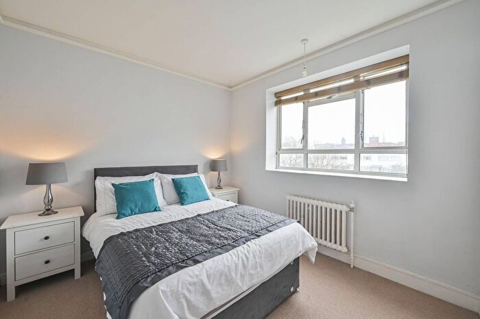 3 Bedroom Flat For Sale In Chaucer House, Churchill Gardens, Pimlico, London, SW1V