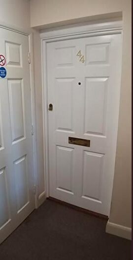 2 Bedroom Flat To Rent In Semple Gardens, Chatham, ME4