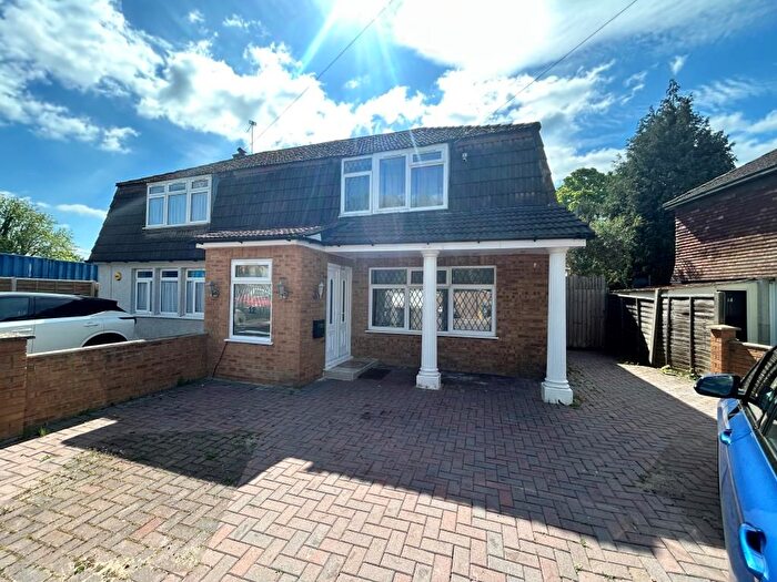 4 Bedroom Semi-Detached House To Rent In Staines-Upon-Thames, Surrey, TW18