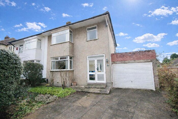 3 Bedroom Semi Detached House For Sale In Kingston Drive, Mangotsfield, Bristol, BS16
