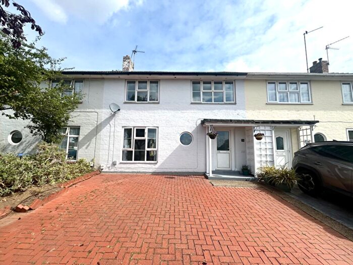 3 Bedroom House To Rent In Howlands, Welwyn Garden City, AL7