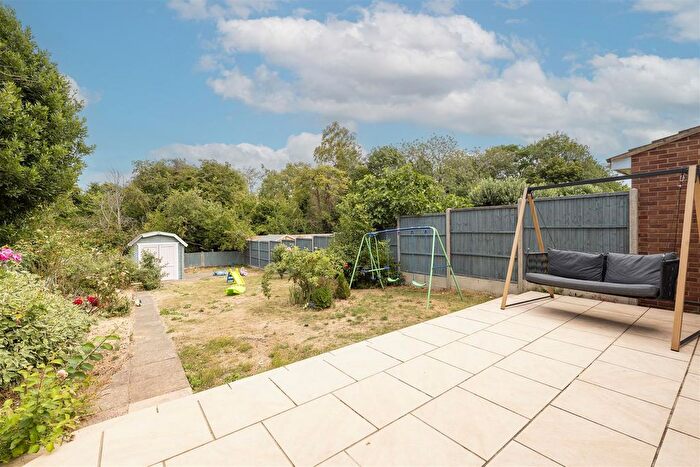 3 Bedroom Semi-Detached House For Sale In Wroxham Way, Harpenden, AL5