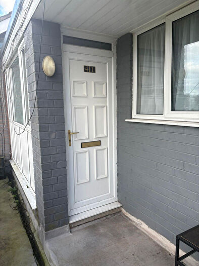 Studio For Sale In Tudor Court, Tipton, DY4