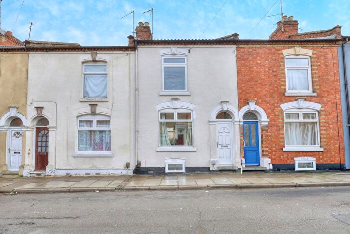 2 Bedroom Terraced House For Sale In Alcombe Road, Northampton, Northamptonshire, NN1