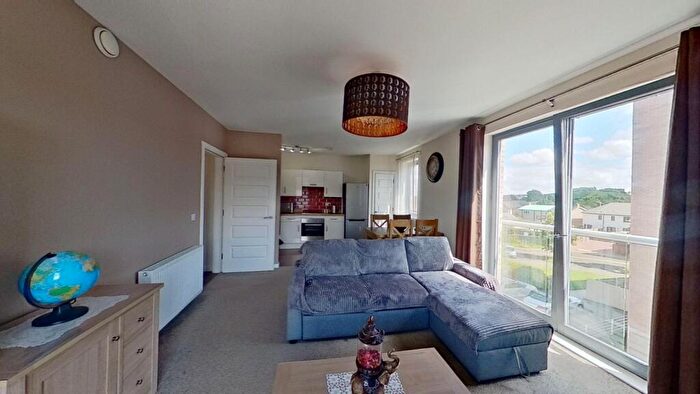 2 Bedroom Flat To Rent In Philip Terrace, Edinburgh, EH16