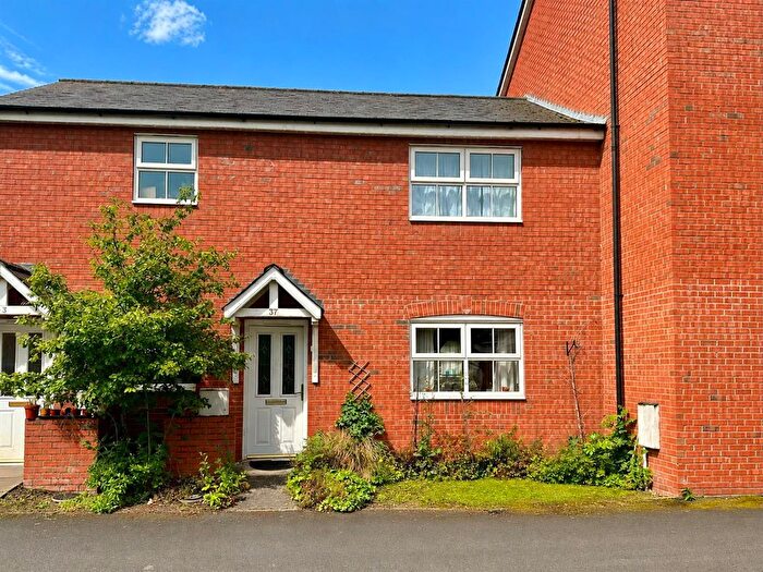 2 Bedroom Flat For Sale In Kernal Road, Hereford, HR4