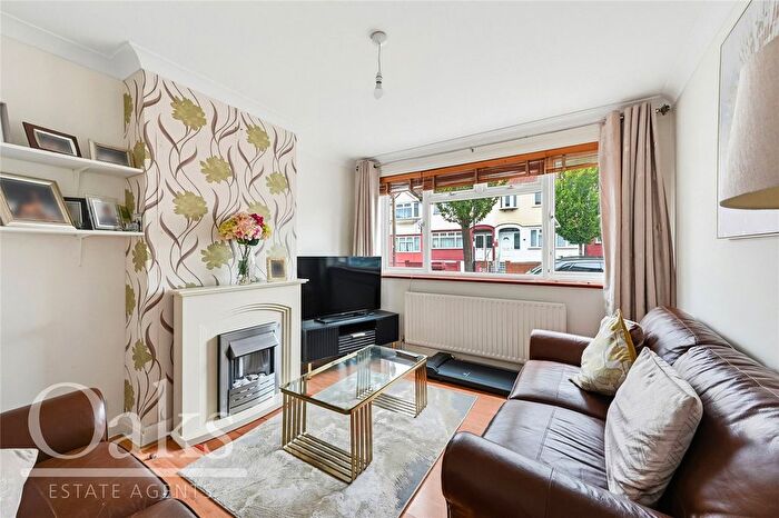 3 Bedroom Terraced House For Sale In Waverley Road, South Norwood, SE25