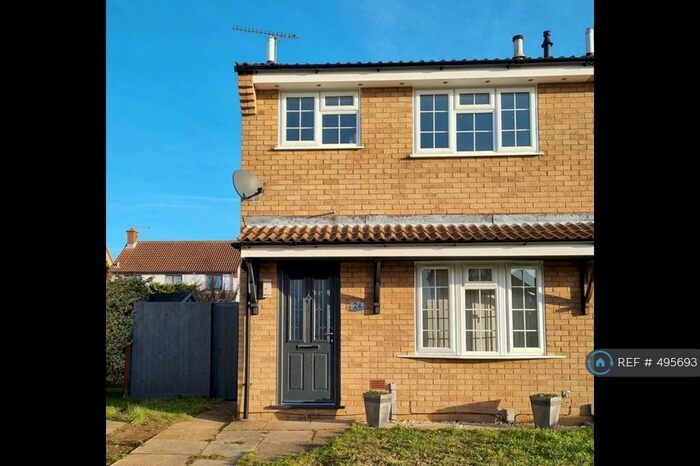 3 Bedroom Semi-Detached House To Rent In Coleness Road, Ipswich, IP3