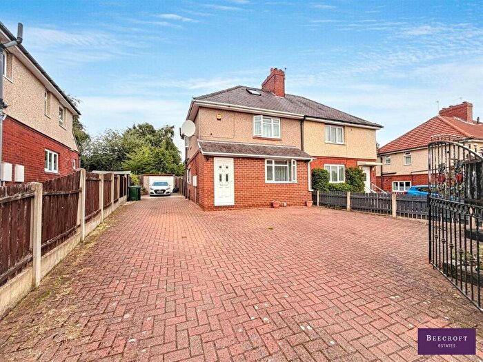 2 Bedroom Semi-Detached House For Sale In Thompson Road, Wombwell, Barnsley, S73